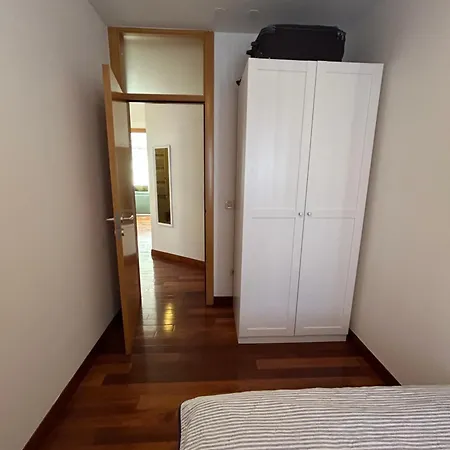2br Apartment-next To Old Town-private Parking *